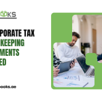Guide to UAE Corporate Tax record-keeping requirements showing financial documents, invoices, ledgers, and the 7-year retention period under Federal Tax Authority rules